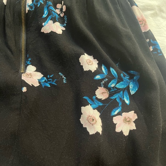 Xhilaration High-Low Off Shoulder Romper Dress in Black Floral, size Small - Picture 7 of 11